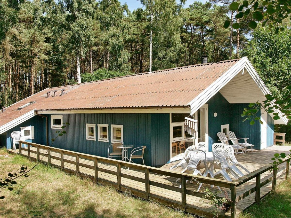 8 Person Holiday Home In Nex Vester Somarken Екстериор снимка